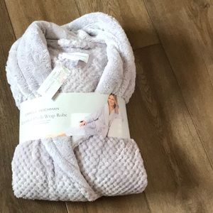 Lavender Robe (Make me an Offer) 🙂